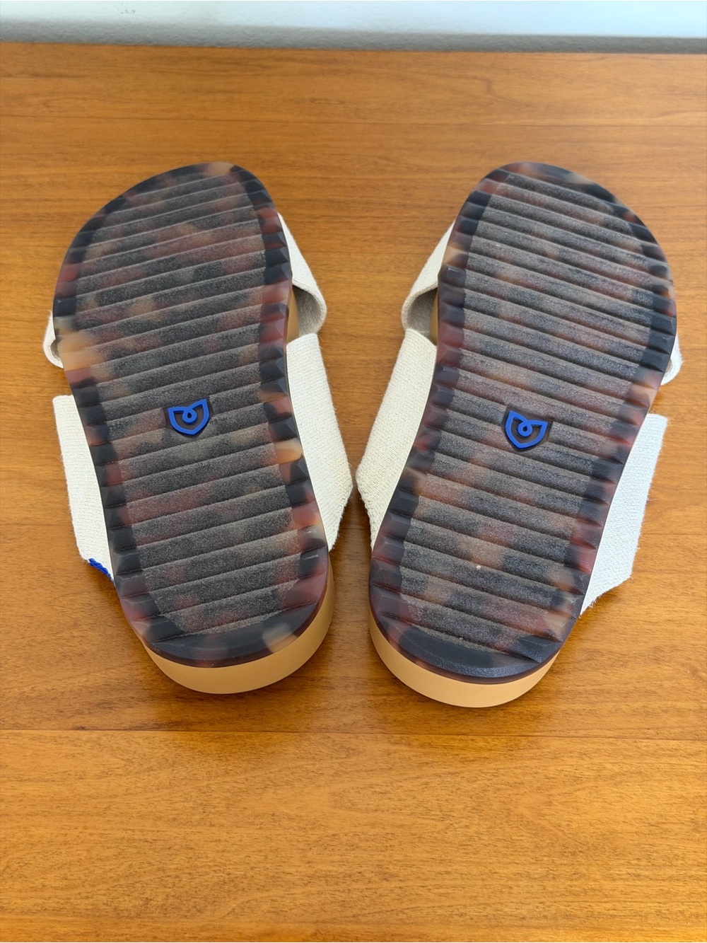 ✨Rothy's Weekend Slide Sandals in Oat 8 / New✨ - Picture 10 of 11